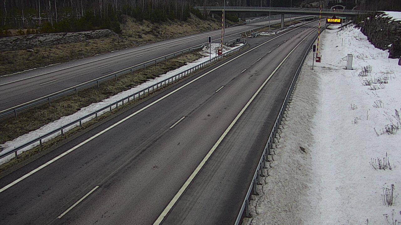 Weather Camera Image Väg 7 Vederlax, Vaalimaan tunneli, bom väst, Virolahti, Kymenlaakso