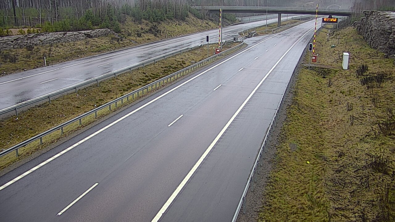 Weather Camera Image Väg 7 Vederlax, Vaalimaan tunneli, bom väst, Virolahti, Kymenlaakso