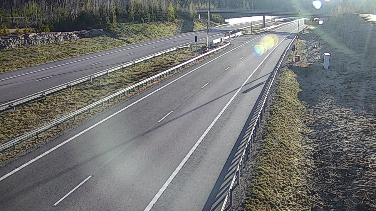 Weather Camera Image Road 7 Virolahti, Vaalimaan tunneli, boom west, Virolahti, Kymenlaakso