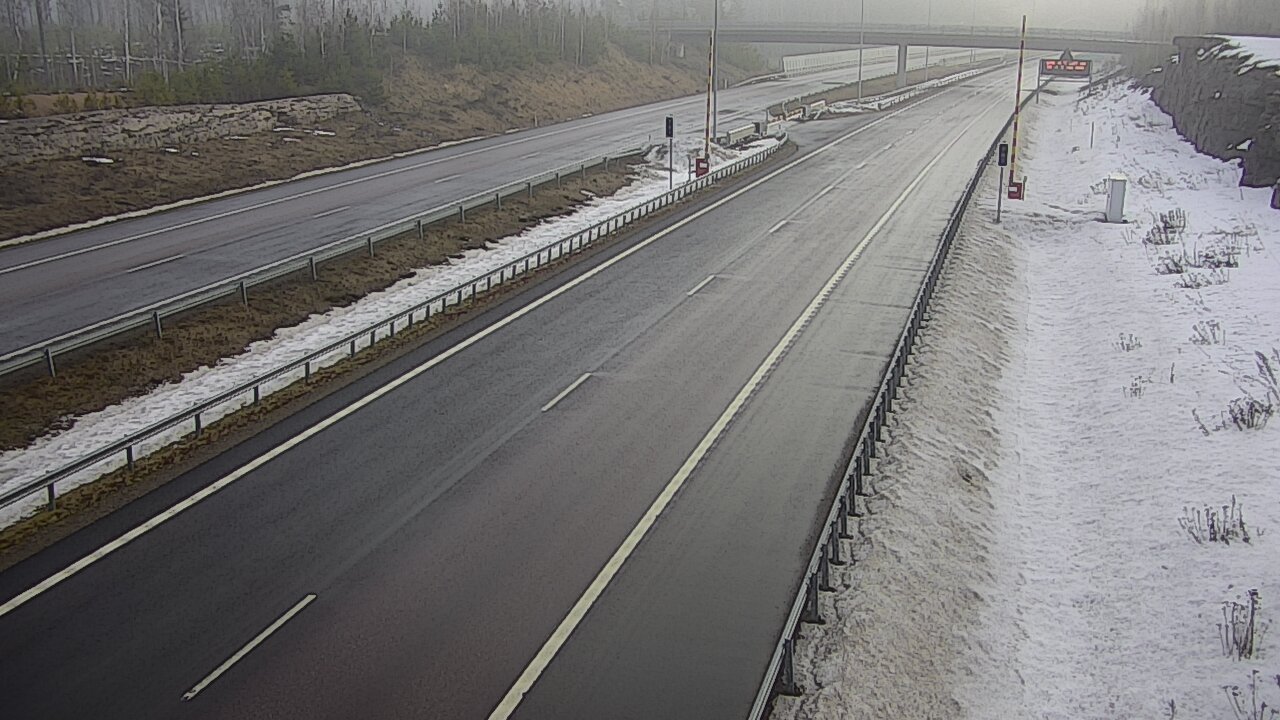 Weather Camera Image Väg 7 Vederlax, Vaalimaan tunneli, bom väst, Virolahti, Kymenlaakso
