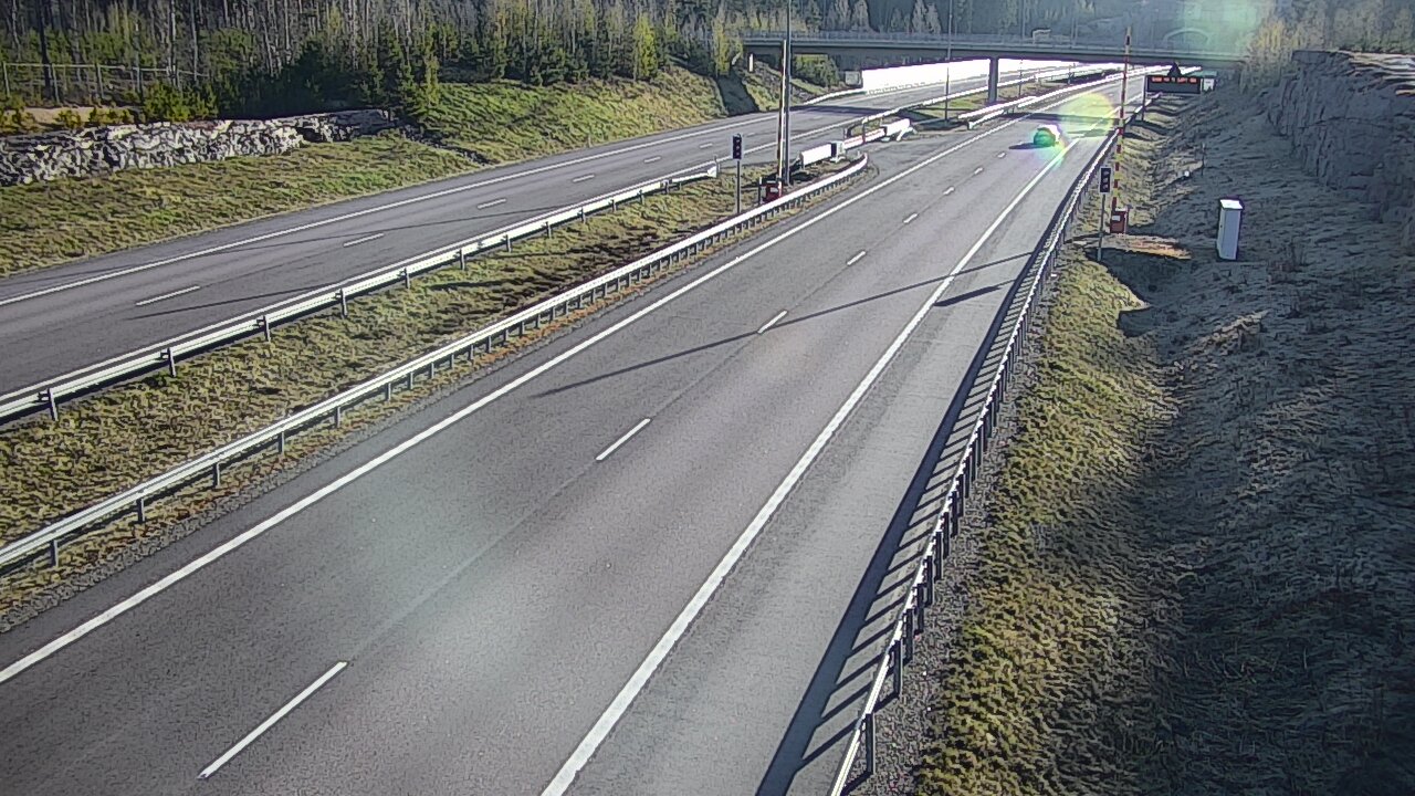 Weather Camera Image Road 7 Virolahti, Vaalimaan tunneli, boom west, Virolahti, Kymenlaakso