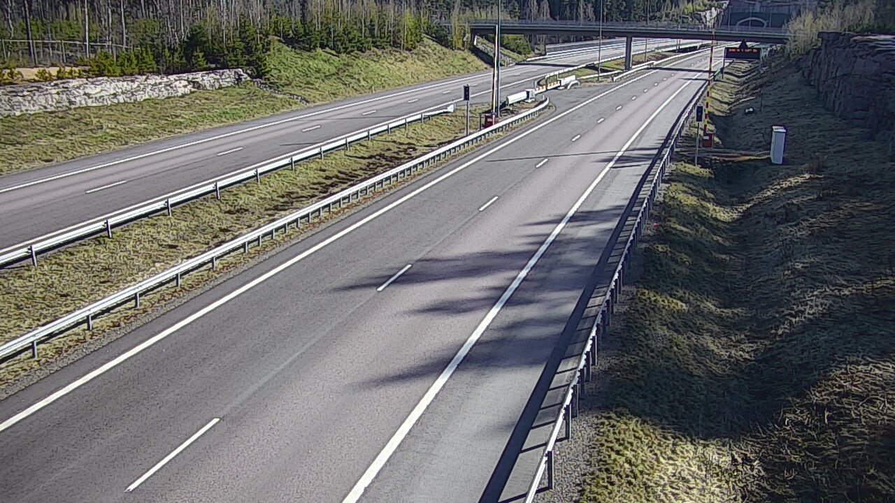Weather Camera Image Road 7 Virolahti, Vaalimaan tunneli, boom west, Virolahti, Kymenlaakso