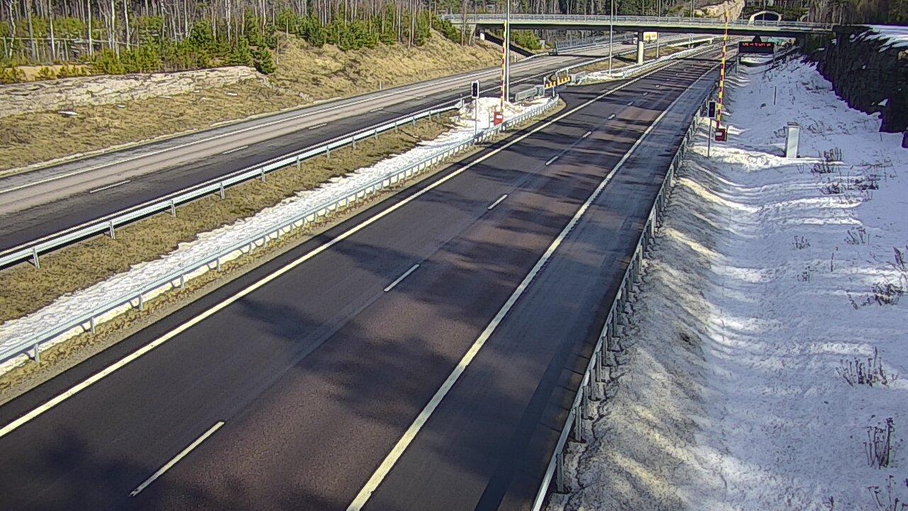 Weather Camera Image Väg 7 Vederlax, Vaalimaan tunneli, bom väst, Virolahti, Kymenlaakso