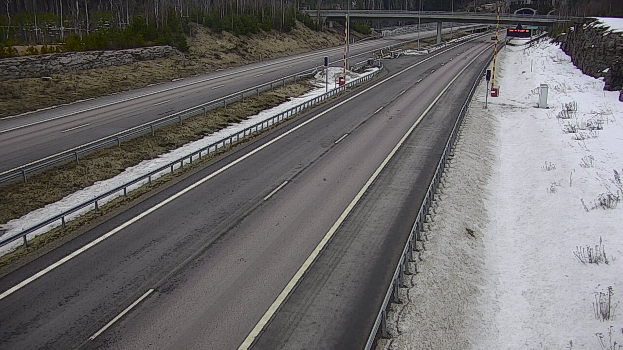 Weather Camera Image Väg 7 Vederlax, Vaalimaan tunneli, bom väst, Virolahti, Kymenlaakso
