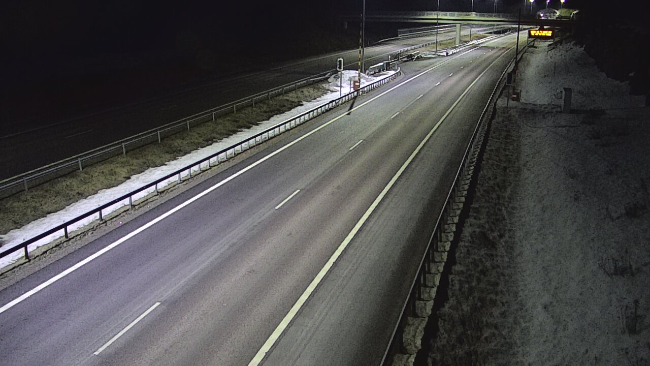 Weather Camera Image Road 7 Virolahti, Vaalimaan tunneli, boom west, Virolahti, Kymenlaakso