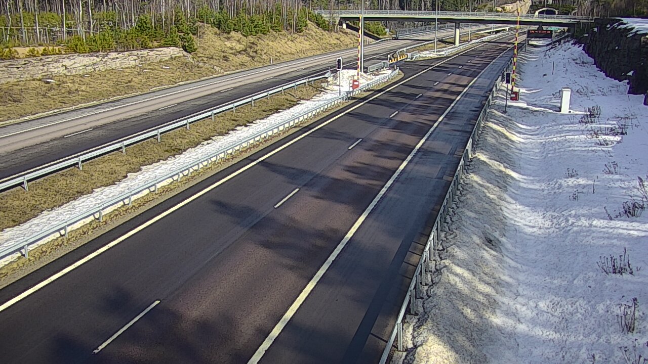 Weather Camera Image Väg 7 Vederlax, Vaalimaan tunneli, bom väst, Virolahti, Kymenlaakso