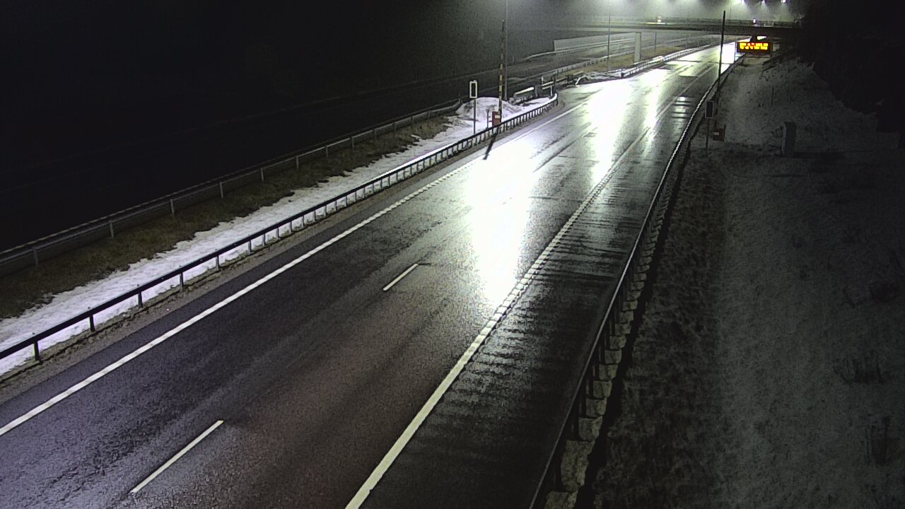 Weather Camera Image Väg 7 Vederlax, Vaalimaan tunneli, bom väst, Virolahti, Kymenlaakso