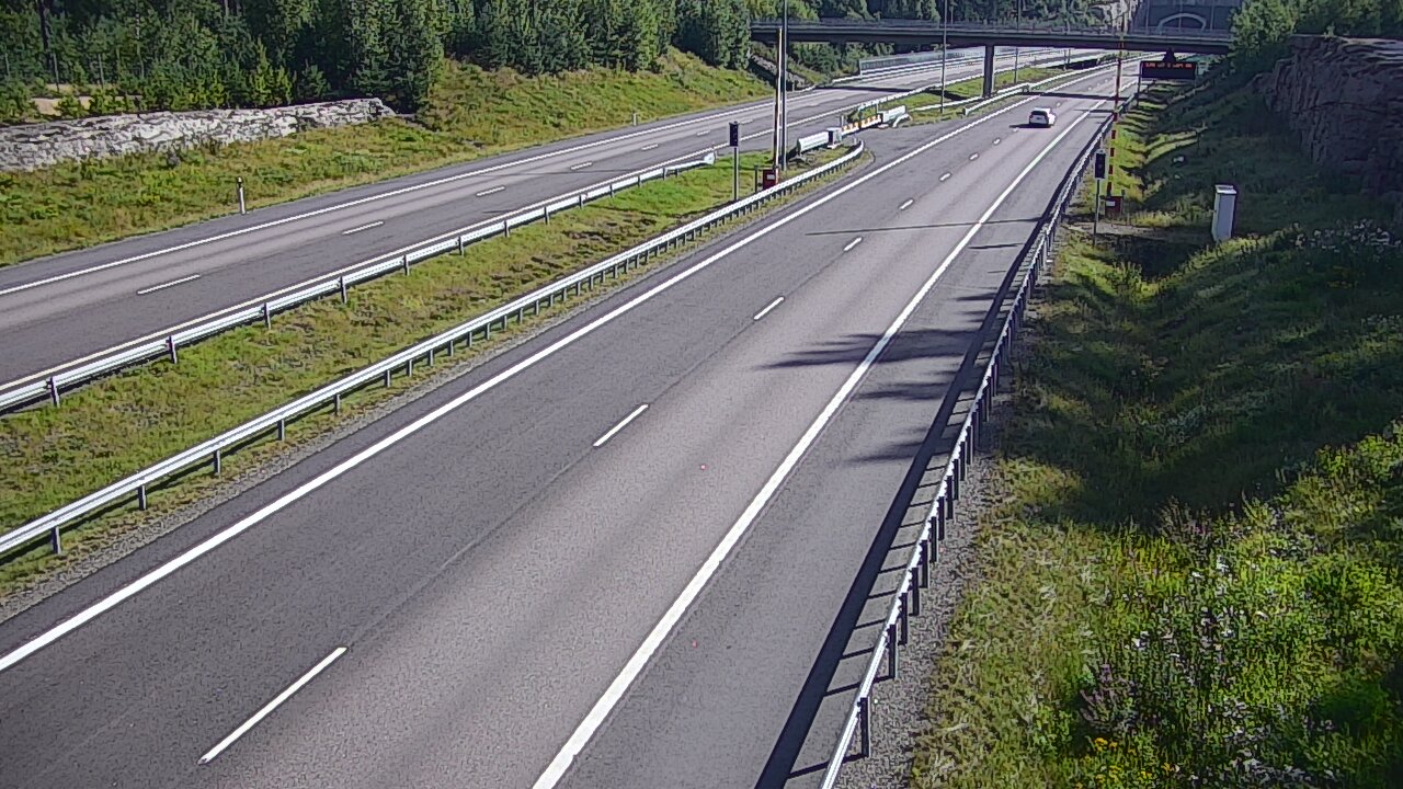 Weather Camera Image Road 7 Virolahti, Vaalimaan tunneli, boom west, Virolahti, Kymenlaakso