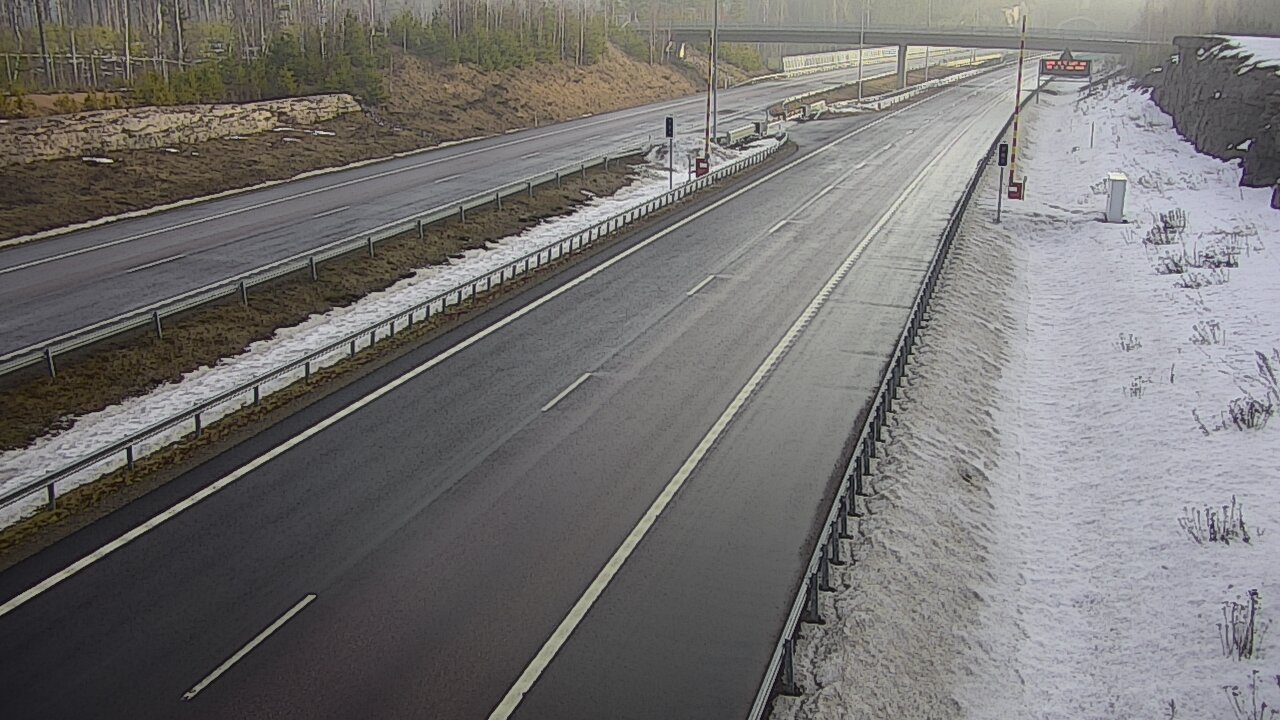 Weather Camera Image Väg 7 Vederlax, Vaalimaan tunneli, bom väst, Virolahti, Kymenlaakso