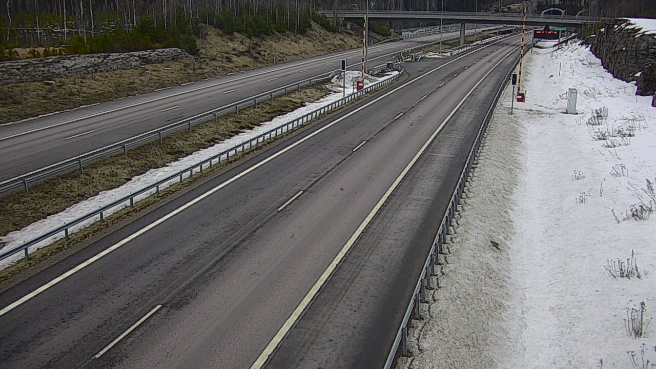 Weather Camera Image Väg 7 Vederlax, Vaalimaan tunneli, bom väst, Virolahti, Kymenlaakso