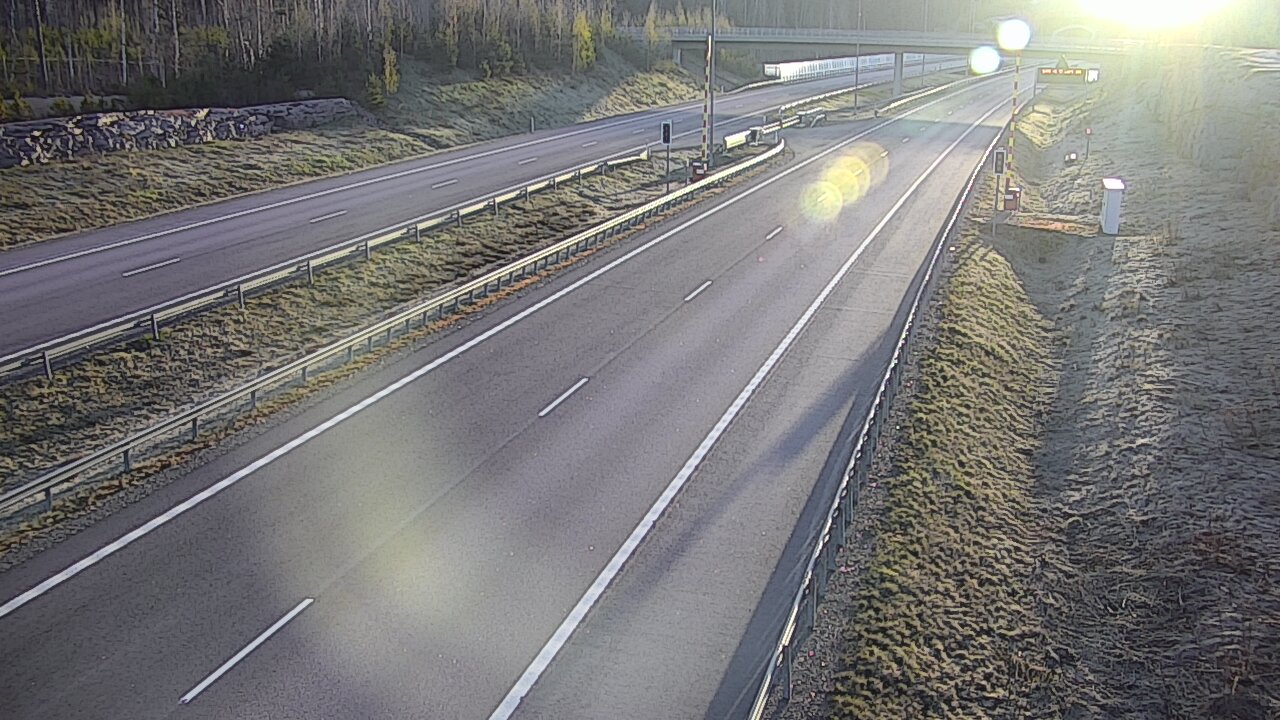 Weather Camera Image Road 7 Virolahti, Vaalimaan tunneli, boom west, Virolahti, Kymenlaakso