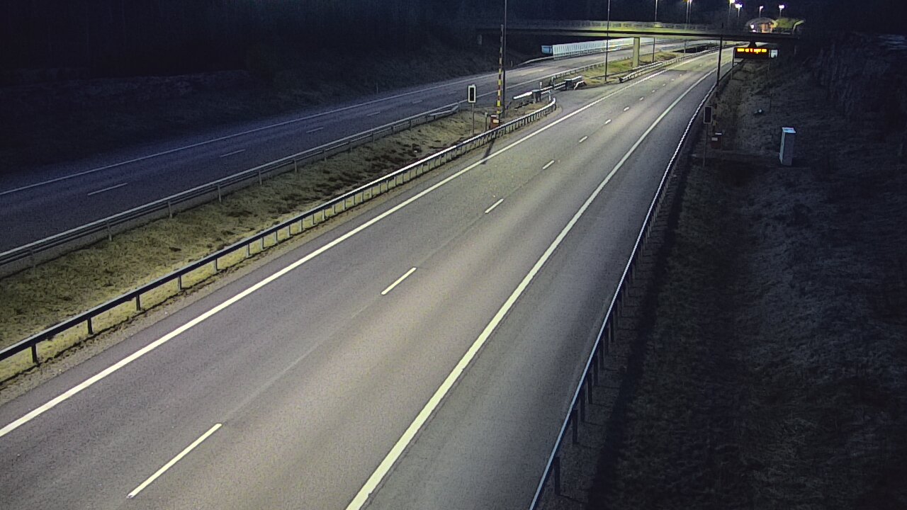 Weather Camera Image Road 7 Virolahti, Vaalimaan tunneli, boom west, Virolahti, Kymenlaakso