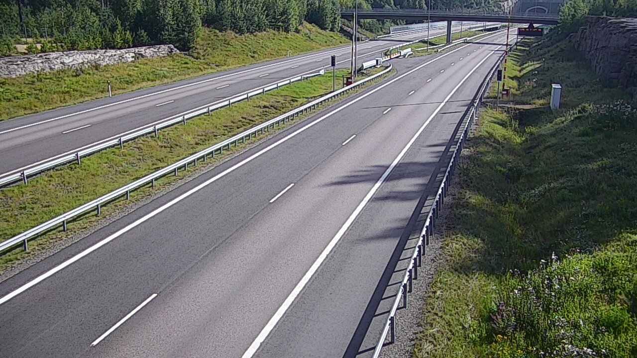Weather Camera Image Road 7 Virolahti, Vaalimaan tunneli, boom west, Virolahti, Kymenlaakso