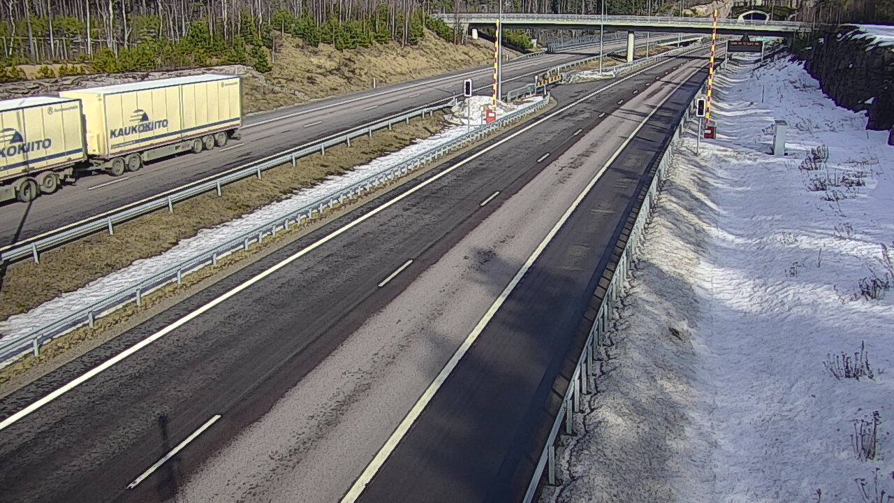 Weather Camera Image Väg 7 Vederlax, Vaalimaan tunneli, bom väst, Virolahti, Kymenlaakso