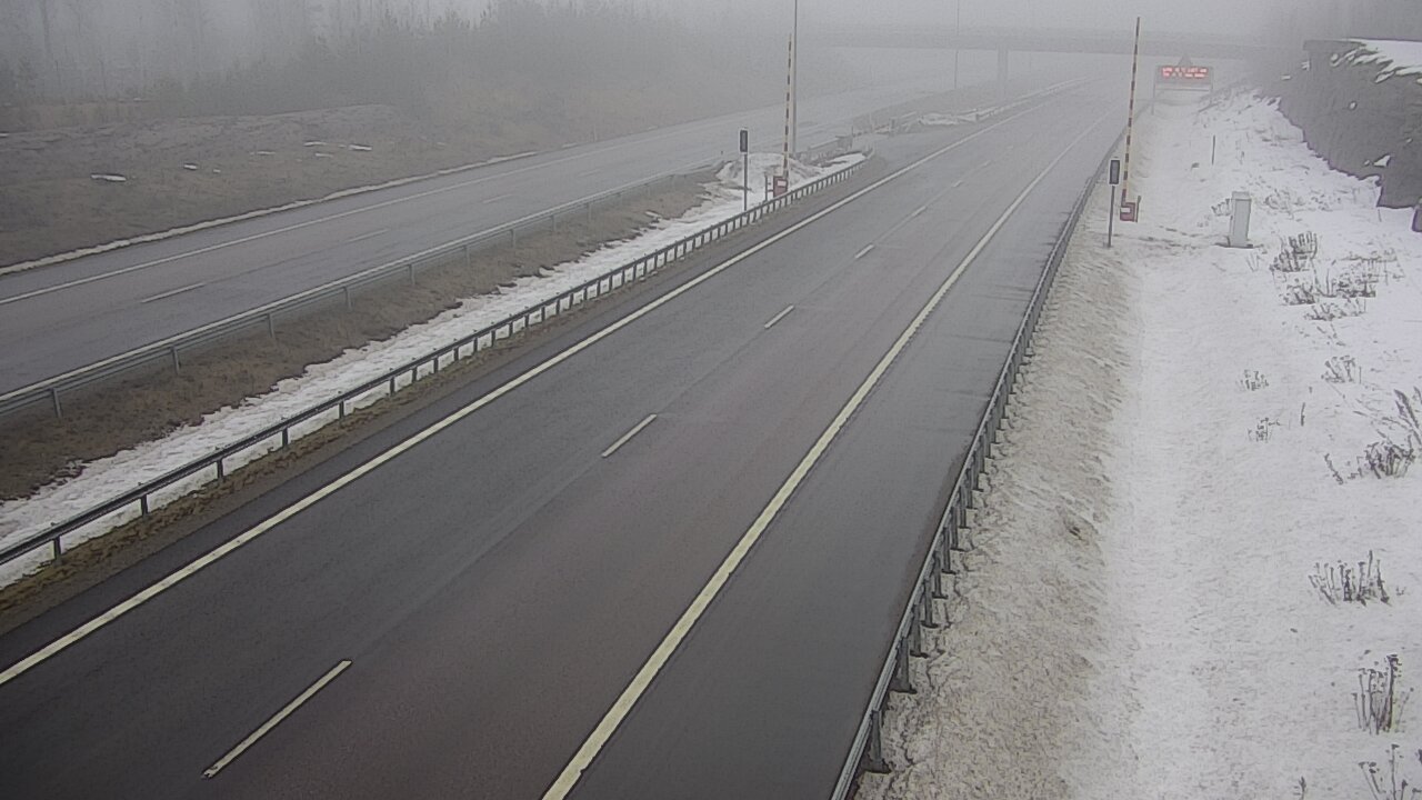 Weather Camera Image Väg 7 Vederlax, Vaalimaan tunneli, bom väst, Virolahti, Kymenlaakso