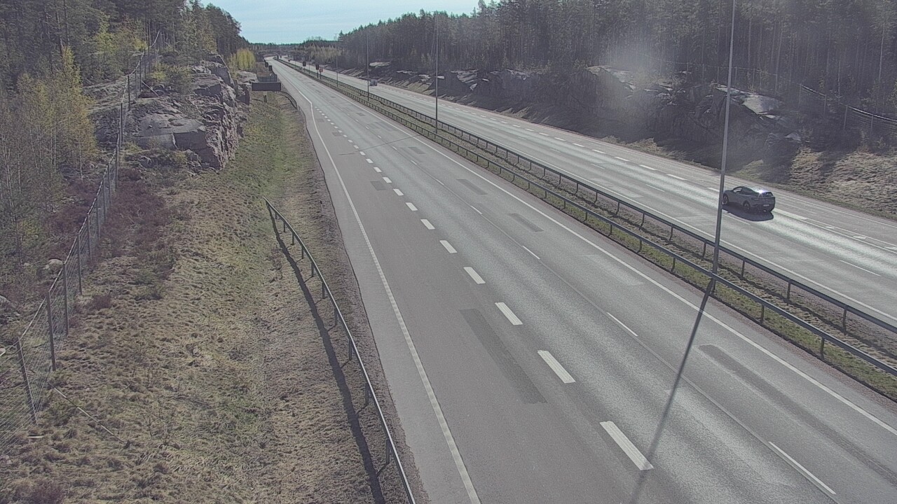 Weather Camera Image Väg 7 Pyttis Markkinamäki, öst, Pyhtää, Kymenlaakso