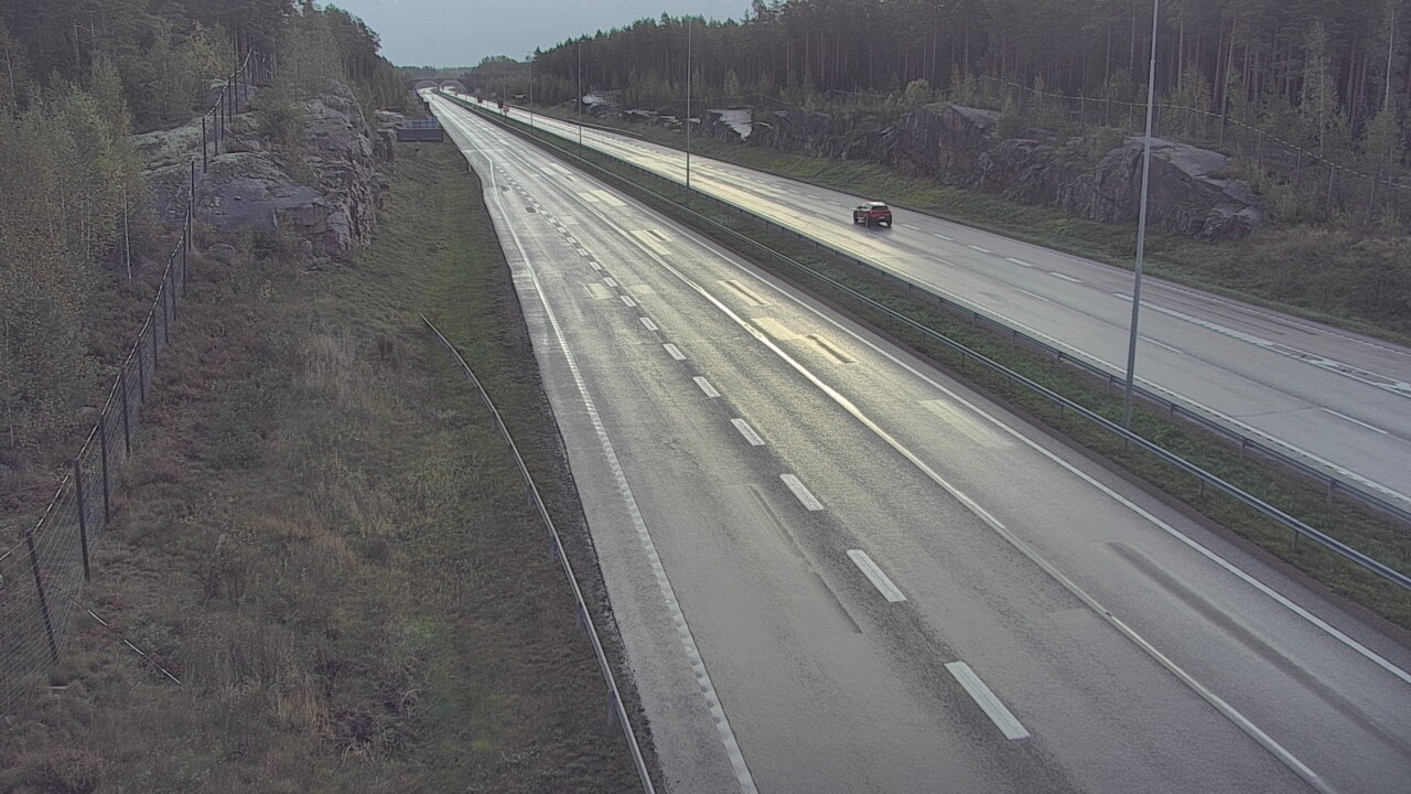 Weather Camera Image Road 7 Pyhtää Markkinamäki, east, Pyhtää, Kymenlaakso