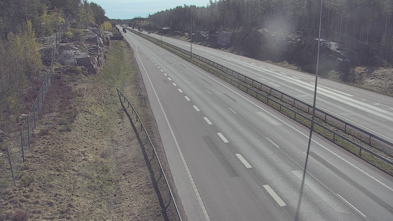 Weather Camera Image Väg 7 Pyttis Markkinamäki, öst, Pyhtää, Kymenlaakso