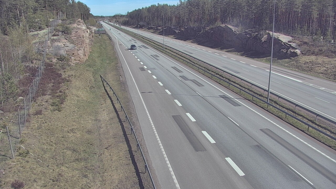 Weather Camera Image Väg 7 Pyttis Markkinamäki, öst, Pyhtää, Kymenlaakso
