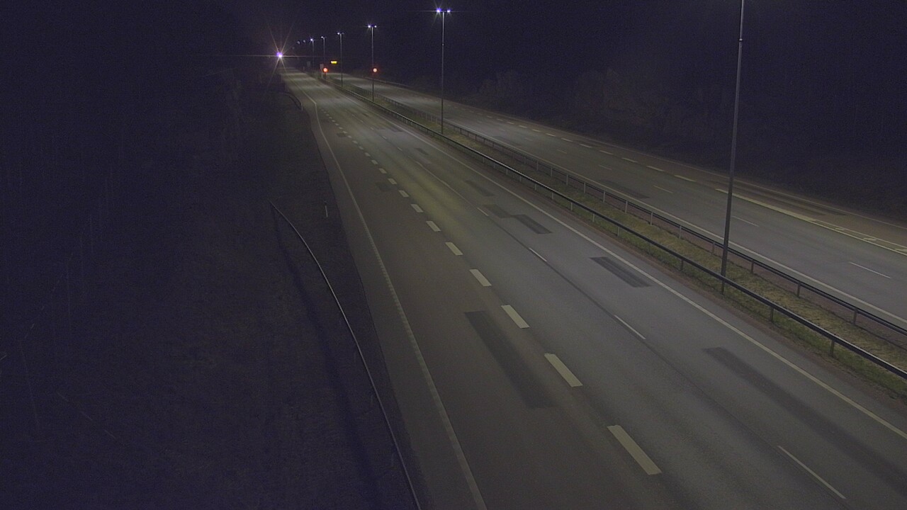 Weather Camera Image Road 7 Pyhtää Markkinamäki, east, Pyhtää, Kymenlaakso