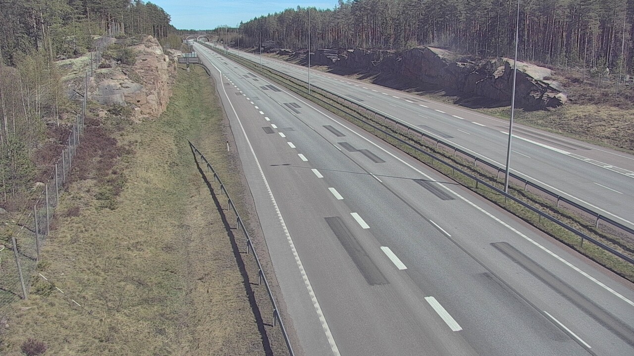 Weather Camera Image Väg 7 Pyttis Markkinamäki, öst, Pyhtää, Kymenlaakso