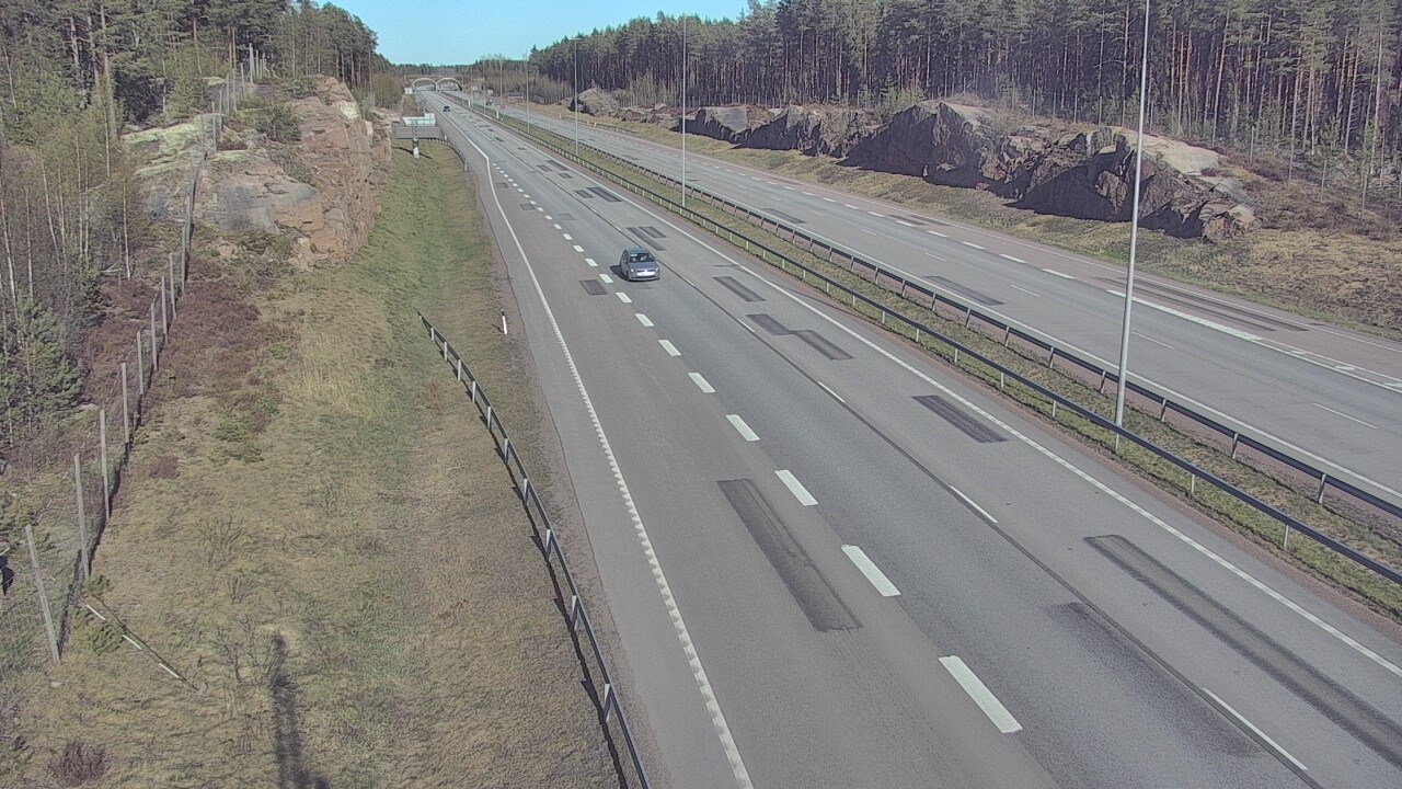 Weather Camera Image Väg 7 Pyttis Markkinamäki, öst, Pyhtää, Kymenlaakso
