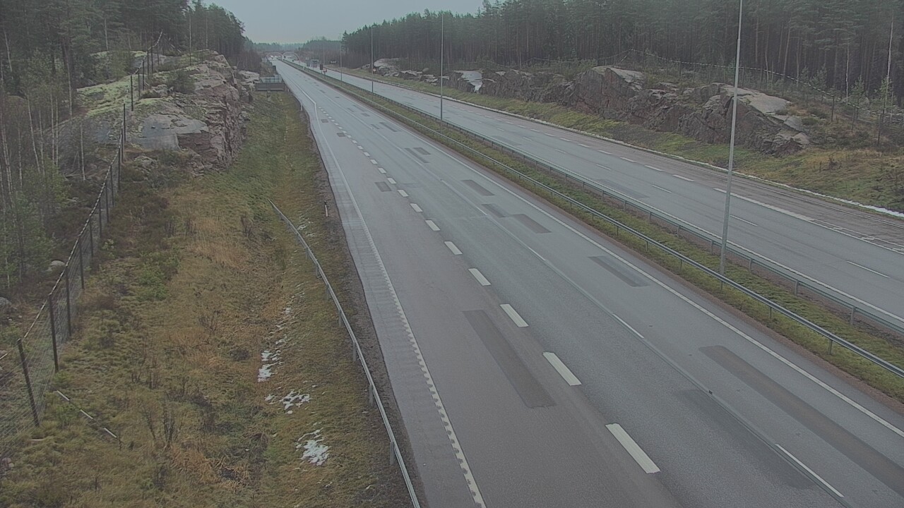 Weather Camera Image Väg 7 Pyttis Markkinamäki, öst, Pyhtää, Kymenlaakso