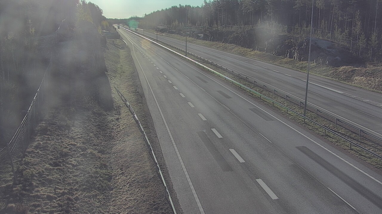 Weather Camera Image Väg 7 Pyttis Markkinamäki, öst, Pyhtää, Kymenlaakso