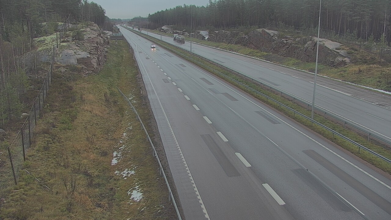 Weather Camera Image Väg 7 Pyttis Markkinamäki, öst, Pyhtää, Kymenlaakso