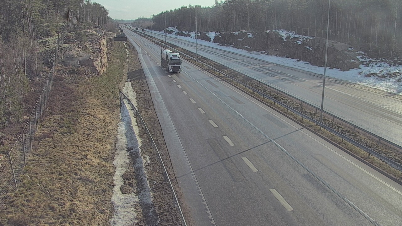 Weather Camera Image Road 7 Pyhtää Markkinamäki, east, Pyhtää, Kymenlaakso