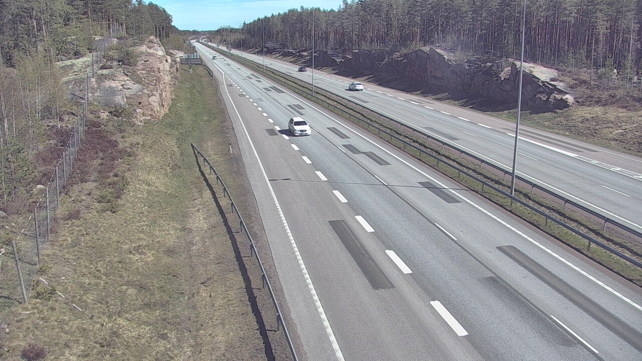 Weather Camera Image Väg 7 Pyttis Markkinamäki, öst, Pyhtää, Kymenlaakso