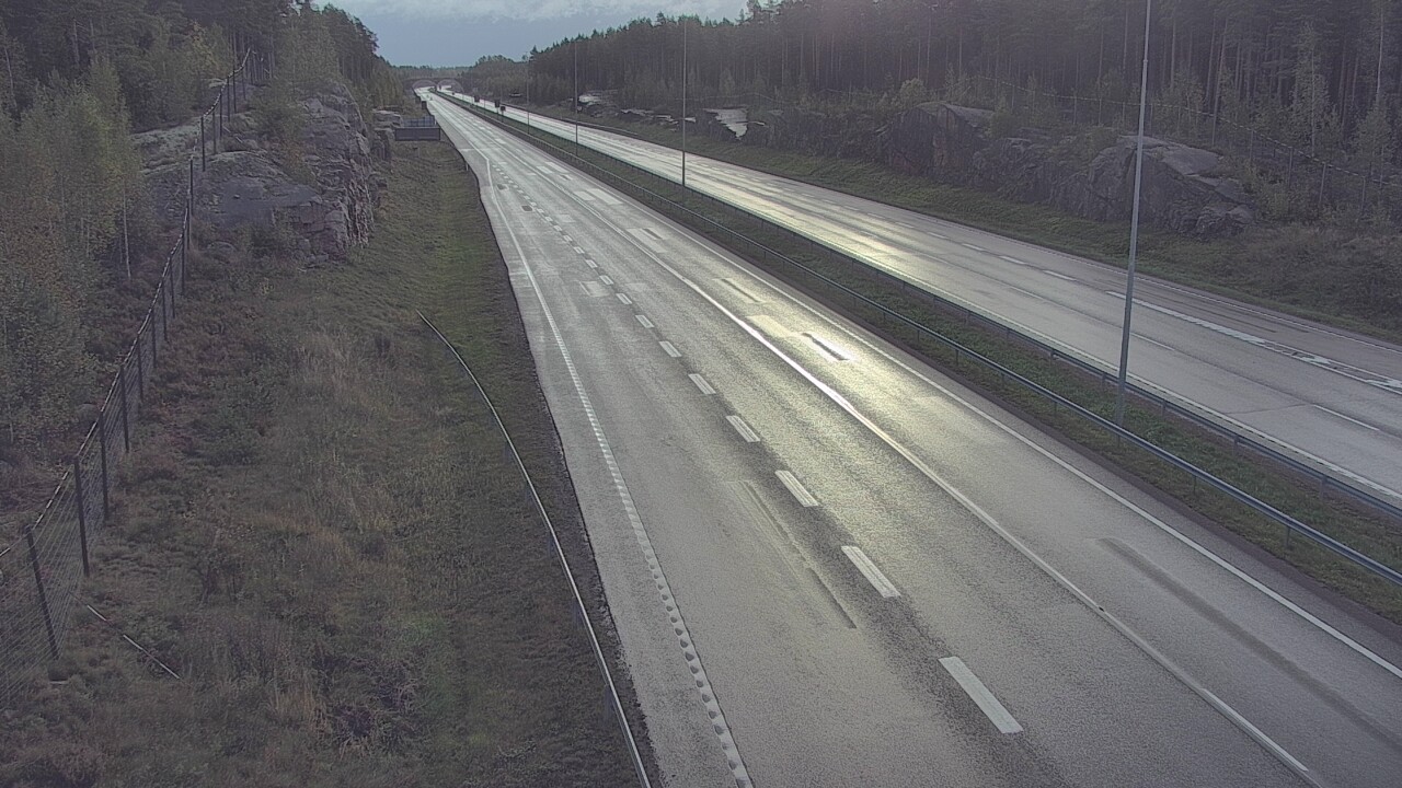 Weather Camera Image Road 7 Pyhtää Markkinamäki, east, Pyhtää, Kymenlaakso