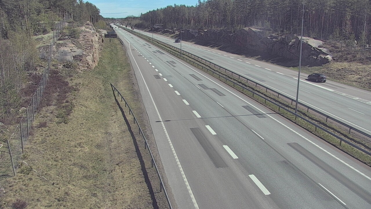 Weather Camera Image Väg 7 Pyttis Markkinamäki, öst, Pyhtää, Kymenlaakso