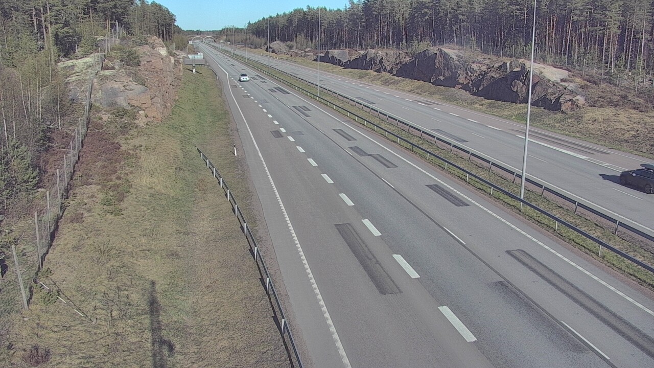 Weather Camera Image Väg 7 Pyttis Markkinamäki, öst, Pyhtää, Kymenlaakso