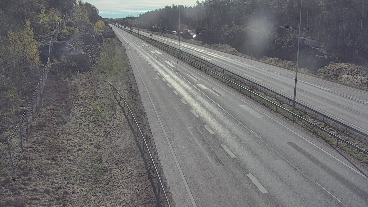 Weather Camera Image Väg 7 Pyttis Markkinamäki, öst, Pyhtää, Kymenlaakso