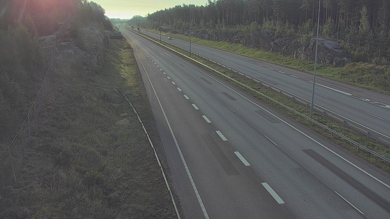 Weather Camera Image Road 7 Pyhtää Markkinamäki, east, Pyhtää, Kymenlaakso