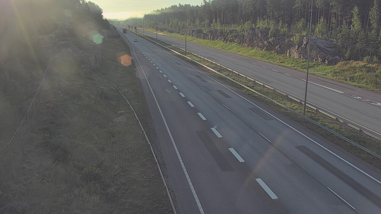 Weather Camera Image Road 7 Pyhtää Markkinamäki, east, Pyhtää, Kymenlaakso