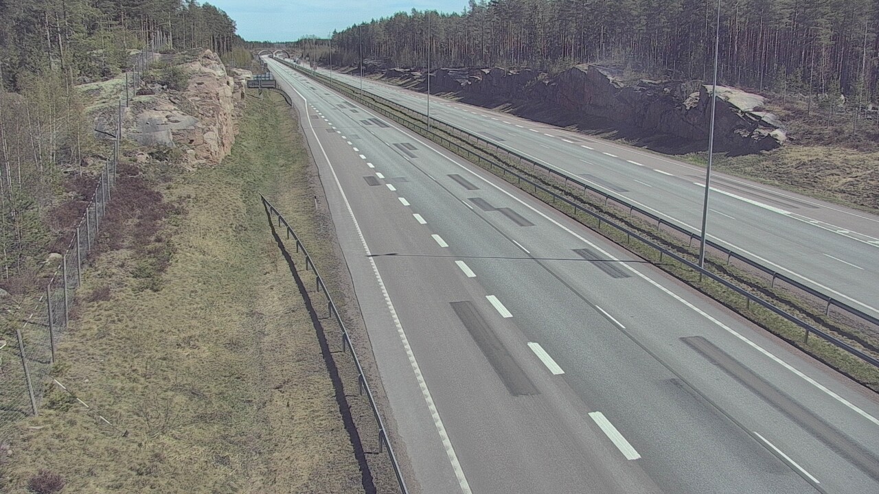 Weather Camera Image Väg 7 Pyttis Markkinamäki, öst, Pyhtää, Kymenlaakso