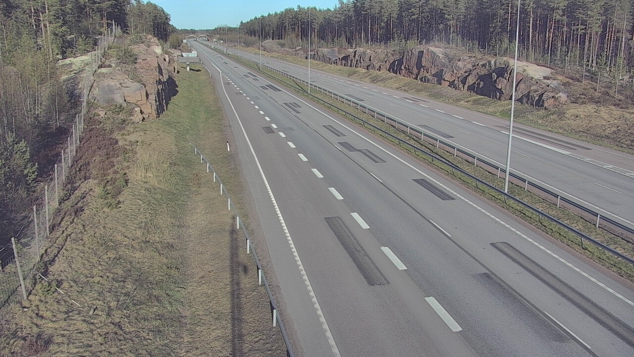 Weather Camera Image Väg 7 Pyttis Markkinamäki, öst, Pyhtää, Kymenlaakso