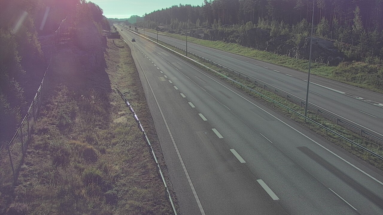 Weather Camera Image Road 7 Pyhtää Markkinamäki, east, Pyhtää, Kymenlaakso