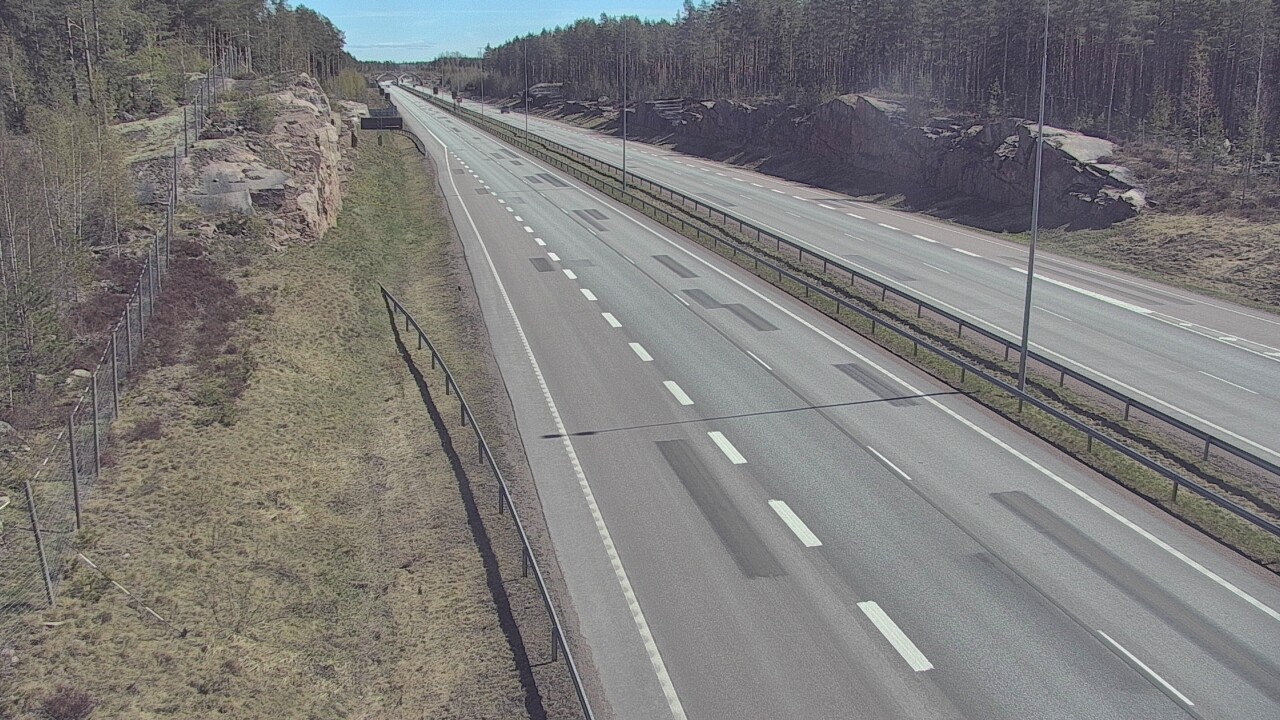Weather Camera Image Väg 7 Pyttis Markkinamäki, öst, Pyhtää, Kymenlaakso