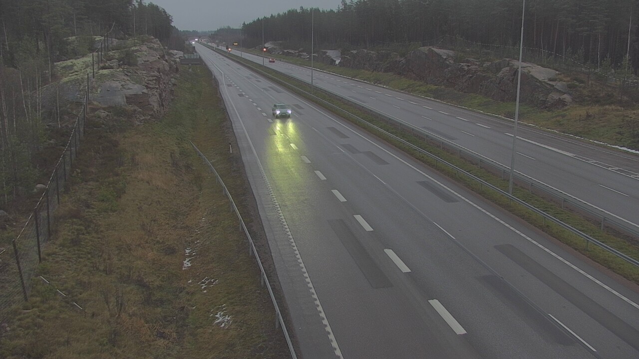 Weather Camera Image Väg 7 Pyttis Markkinamäki, öst, Pyhtää, Kymenlaakso