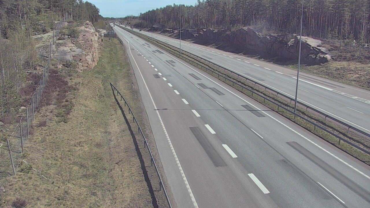 Weather Camera Image Väg 7 Pyttis Markkinamäki, öst, Pyhtää, Kymenlaakso