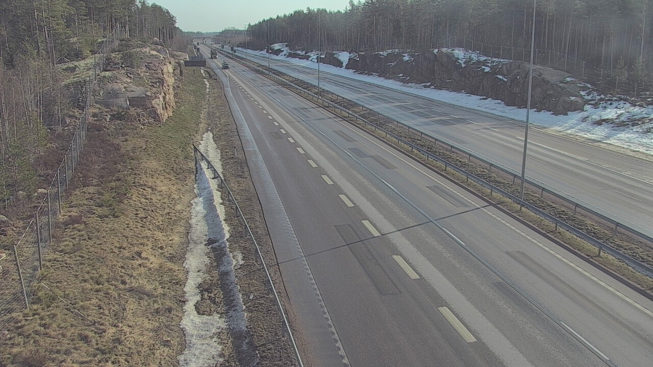 Weather Camera Image Road 7 Pyhtää Markkinamäki, east, Pyhtää, Kymenlaakso