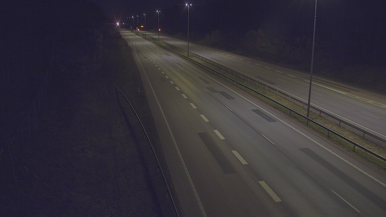 Weather Camera Image Väg 7 Pyttis Markkinamäki, öst, Pyhtää, Kymenlaakso