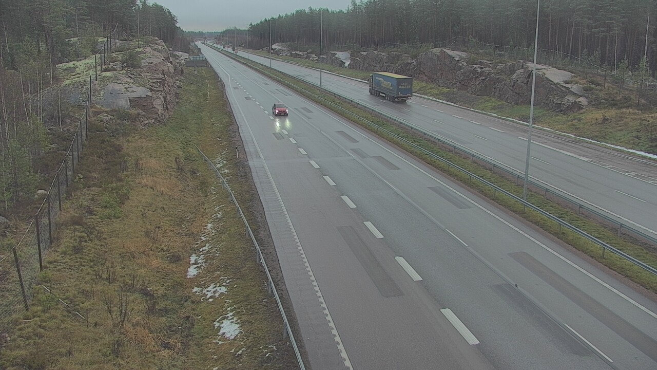Weather Camera Image Väg 7 Pyttis Markkinamäki, öst, Pyhtää, Kymenlaakso