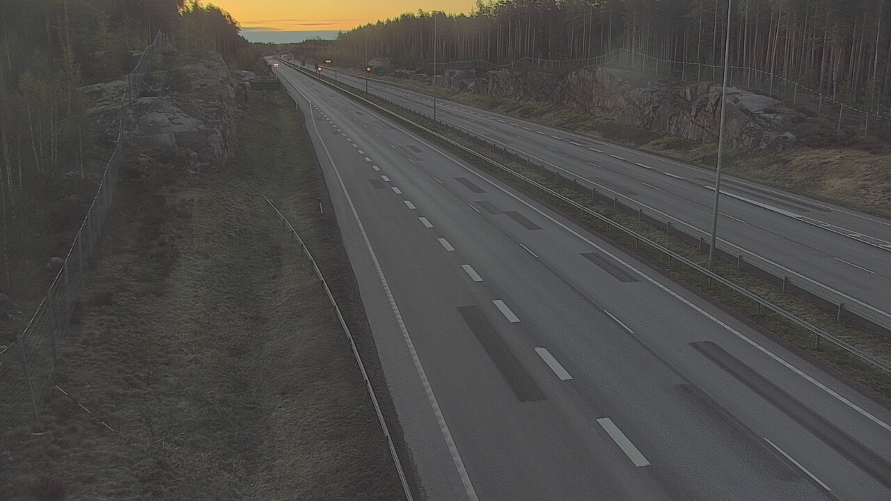 Weather Camera Image Väg 7 Pyttis Markkinamäki, öst, Pyhtää, Kymenlaakso