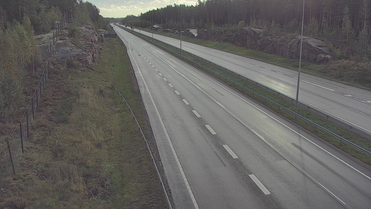 Weather Camera Image Road 7 Pyhtää Markkinamäki, east, Pyhtää, Kymenlaakso