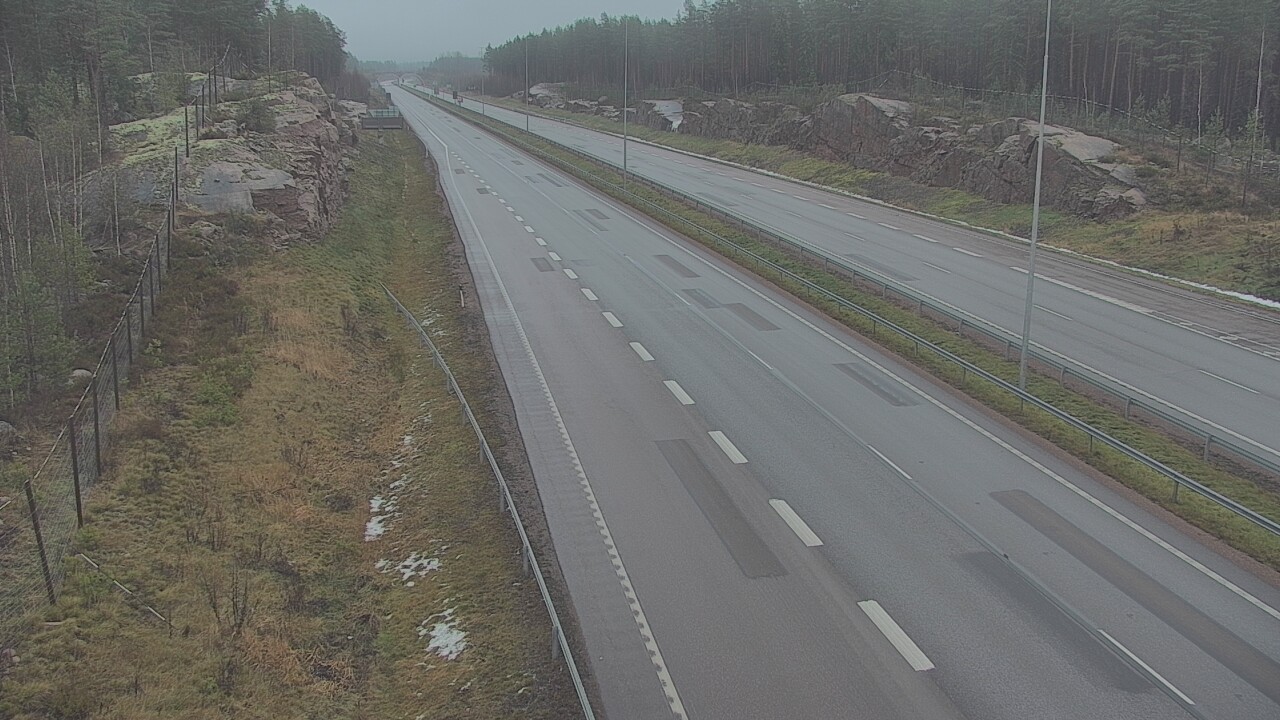 Weather Camera Image Väg 7 Pyttis Markkinamäki, öst, Pyhtää, Kymenlaakso