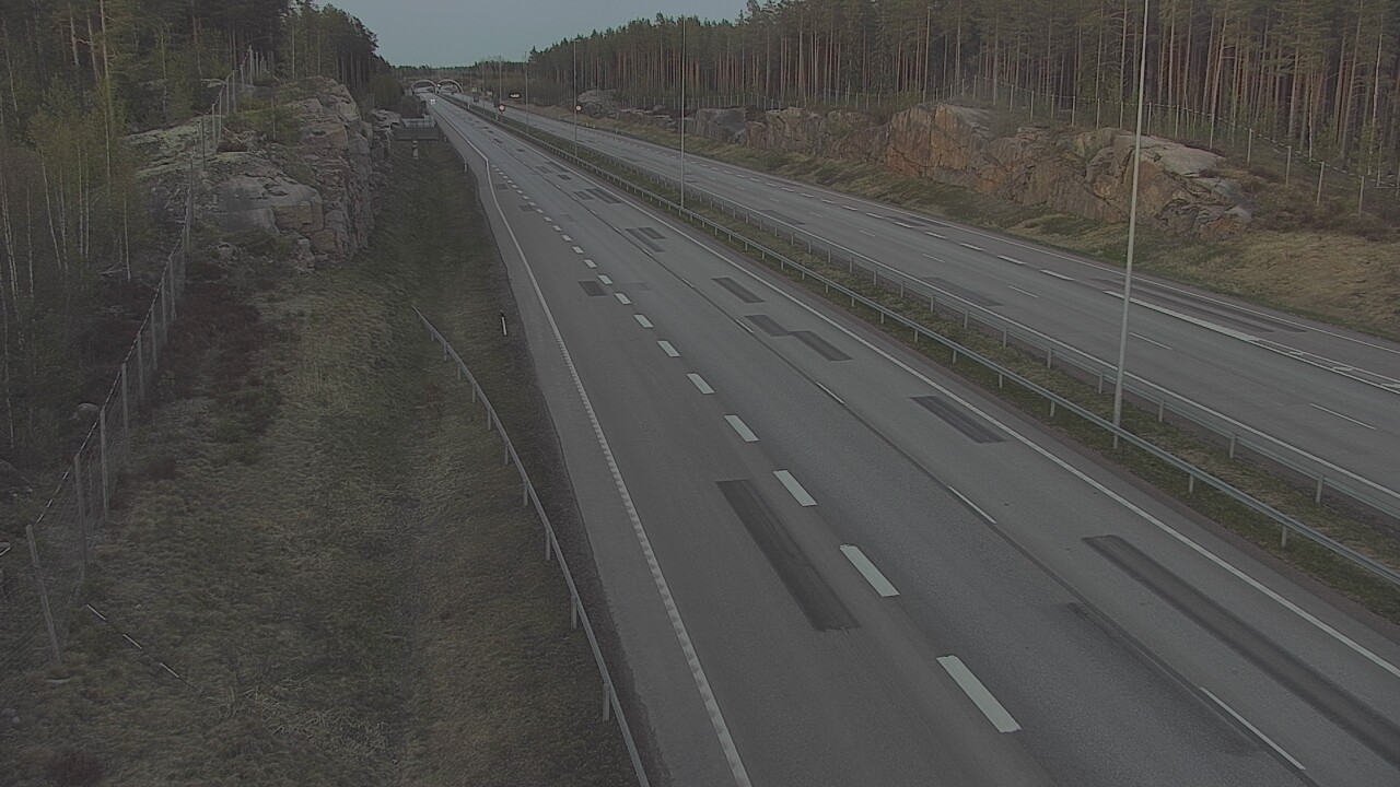 Weather Camera Image Väg 7 Pyttis Markkinamäki, öst, Pyhtää, Kymenlaakso